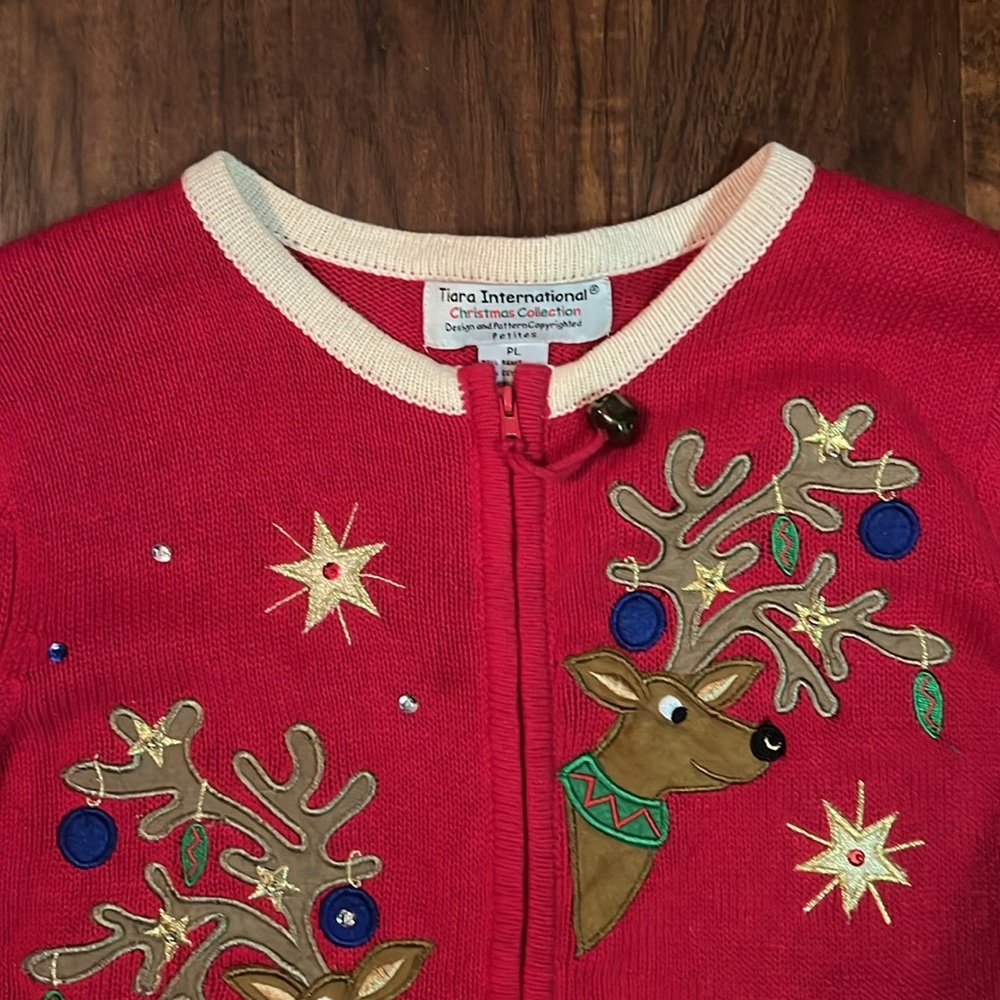 Red Vintage Christmas/Holiday Sweater - Picture 2 of 4